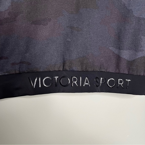 NWT Victoria’s Secret Women’s Camo Crop Crew Neck‎ Sweatshirt Blue Black XL - Picture 11 of 13